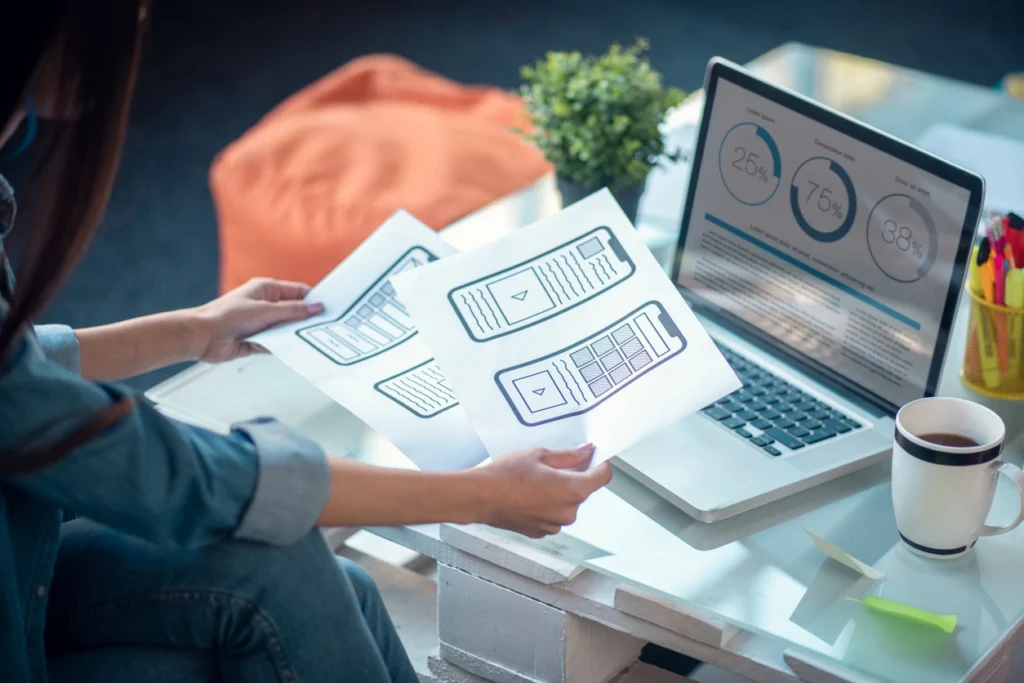 Website ontwerp met wireframes en UI UX